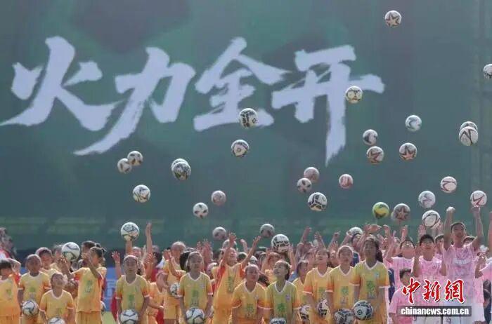 世界杯比赛高清观看软件-中国校园足球改革“南京样本”：从“苏超”看足球育人